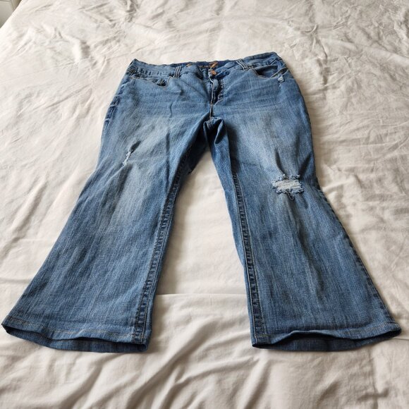 Seven7 High Rise Flare Jeans in Laguna Wash 18W Petite - Picture 5 of 15